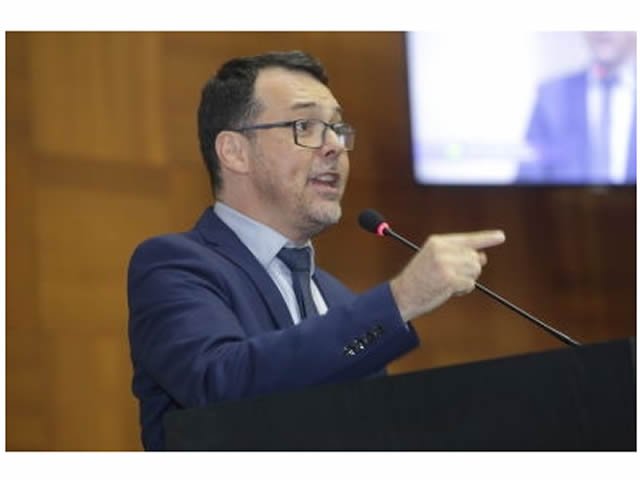 Deputado questiona gasto de R$ 2 milhões com filme na AL de MT