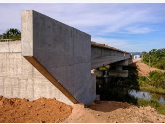 Governo assina contrato para construção de 5 mil pontes em todo Estado