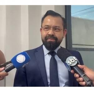 Advogado de empresário que matou ex-jogador de vôlei diz que crime não foi premeditado: 'a arma era da vítima'