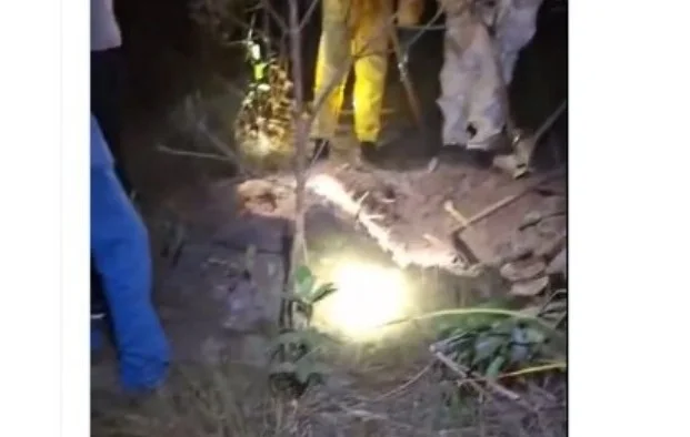 Adolescente sequestrada é encontrada morta, com mãos amarradas e corda no pescoço