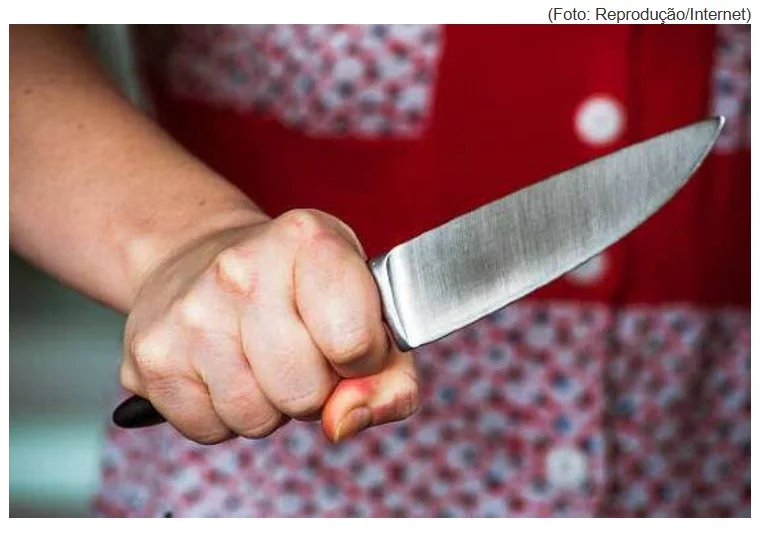 Discussão após bebedeira termina com homem esfaqueado pela companheira em MT