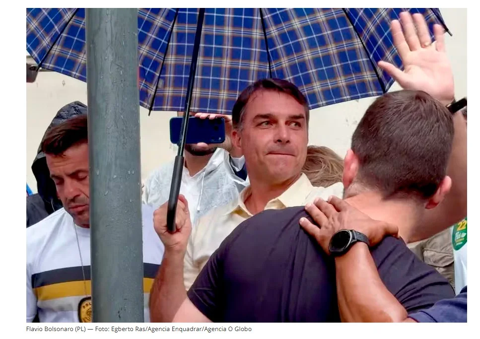 PF aciona Argentina e apura possível fuga de Flávio Bolsonaro para os EUA pelo país