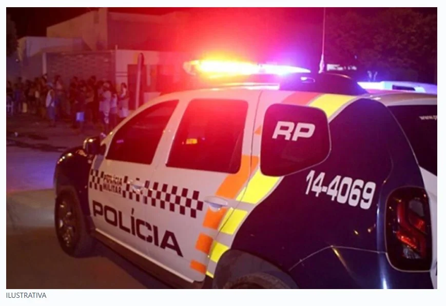 Homem diz que incorporou o capeta, tenta agredir filho e leva surra da esposa