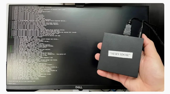Desenvolvedor brasileiro transformou uma TV Box antiga em um mini servidor Linux com Plex, nuvem pessoal e bloqueio de anúncios